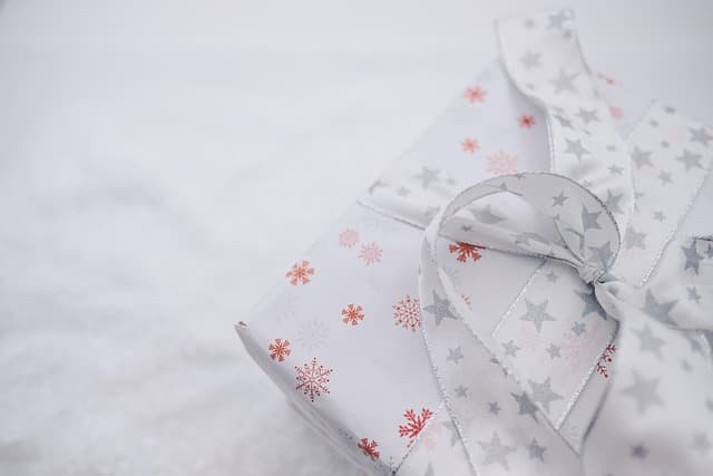 Comment identifier les cadeaux de Noël à revendre efficacement
