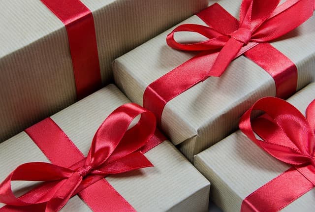 Comment préparer votre cadeau de Noël pour une revente efficace