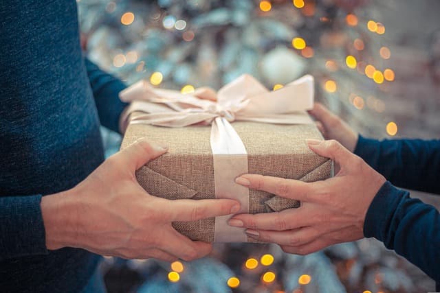 Idées Innovantes pour Revendre Vos Cadeaux de Noël