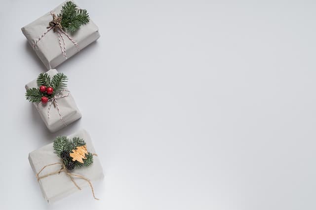 Comment préparer vos cadeaux de Noël pour les revendre efficacement